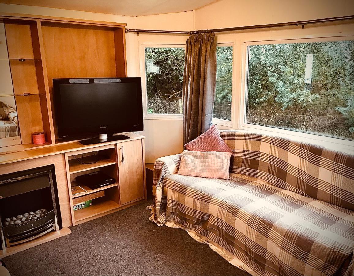 Turnberry Caravan Quiet Peaceful Location Near Golf Spas And Beaches Girvan Exterior photo