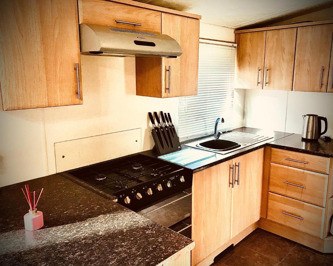Turnberry Caravan Quiet Peaceful Location Near Golf Spas And Beaches Girvan Exterior photo