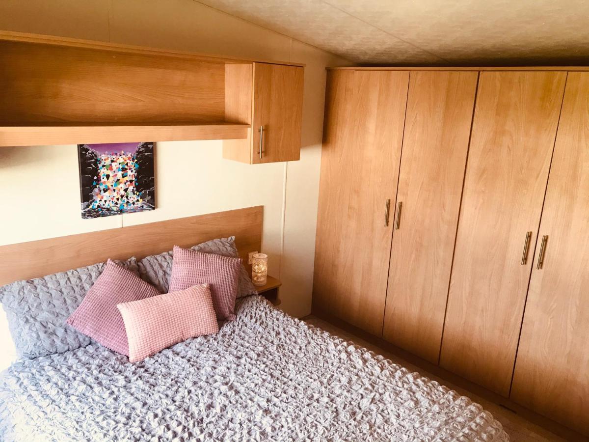 Turnberry Caravan Quiet Peaceful Location Near Golf Spas And Beaches Girvan Exterior photo